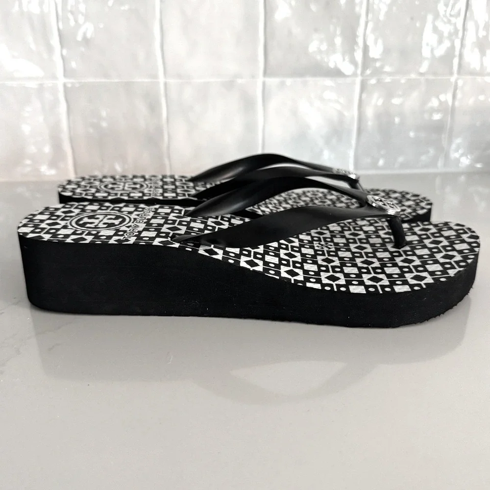Tory Burch Wedge Flip Flop Sandals Women 9 Black White Geometric Thin Platform
